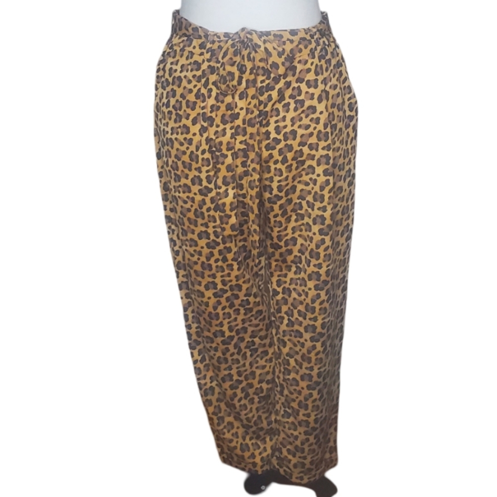 Francesca's mi ami Leopard Print Tie Front Lightweight Pants